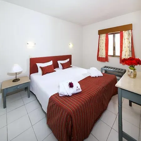 アパートホテル Cheerfulway Valmangude Jardim 3*